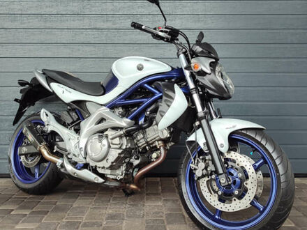 Сузукі Gladius 400 2010 у Белой Церкве на Automoto.ua Білий Сузукі Gladius 400, об'ємом двигуна 0.4 л та пробігом 30 тис. км за 4500 $, фото 1 на Automoto.ua