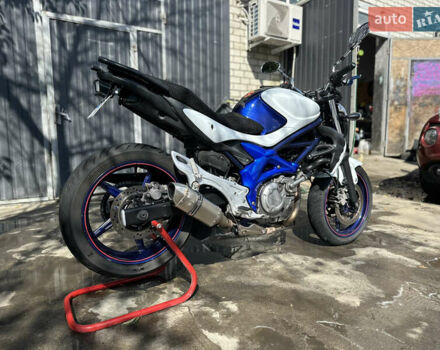 Сузуки Gladius 400, объемом двигателя 0.4 л и пробегом 43 тыс. км за 3700 $, фото 6 на Automoto.ua