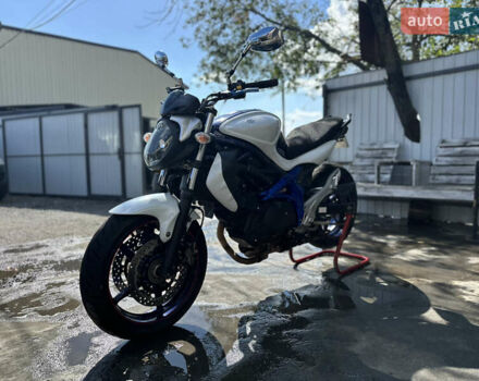 Сузуки Gladius 400, объемом двигателя 0.4 л и пробегом 43 тыс. км за 3700 $, фото 3 на Automoto.ua