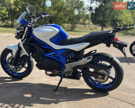 Сузуки Gladius 400, объемом двигателя 0 л и пробегом 21 тыс. км за 4200 $, фото 7 на Automoto.ua