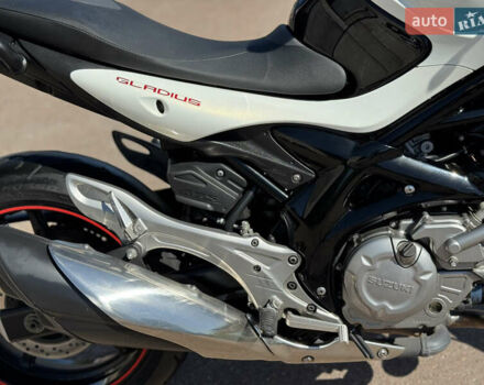 Сузукі Gladius 400, об'ємом двигуна 0 л та пробігом 22 тис. км за 3800 $, фото 10 на Automoto.ua