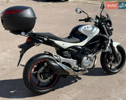 Сузукі Gladius 400, об'ємом двигуна 0 л та пробігом 22 тис. км за 3800 $, фото 1 на Automoto.ua