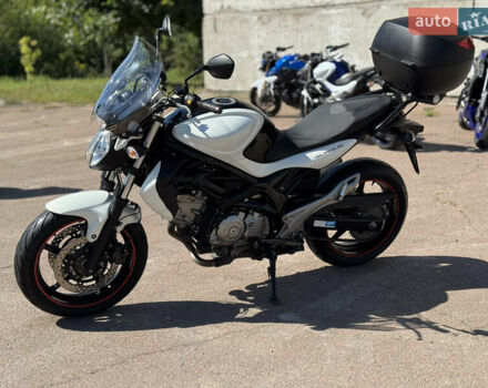 Сузукі Gladius 400, об'ємом двигуна 0 л та пробігом 22 тис. км за 3800 $, фото 6 на Automoto.ua