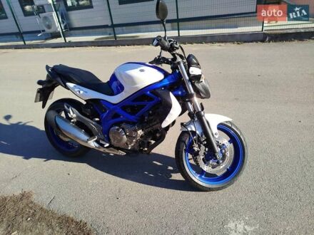 Синий Сузуки Gladius 400, объемом двигателя 0.4 л и пробегом 17 тыс. км за 4300 $, фото 1 на Automoto.ua