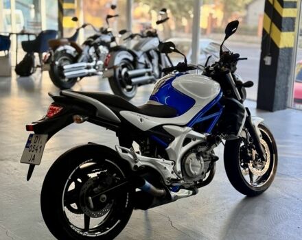 Сузуки Gladius 650, объемом двигателя 0.65 л и пробегом 0 тыс. км за 4400 $, фото 3 на Automoto.ua