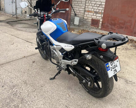 Синий Сузуки Gladius 650, объемом двигателя 0.65 л и пробегом 40 тыс. км за 5000 $, фото 4 на Automoto.ua