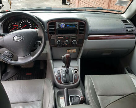 Черный Сузуки Grand Vitara XL7, объемом двигателя 2.7 л и пробегом 250 тыс. км за 6000 $, фото 4 на Automoto.ua