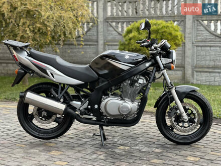 Сузуки GS 500 2007 в Буске на Automoto.ua Черный Сузуки GS 500, объемом двигателя 0.5 л и пробегом 25 тыс. км за 3200 $, фото 1 на Automoto.ua