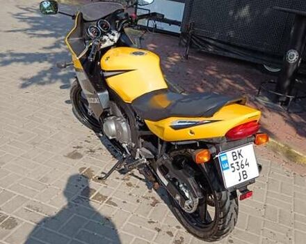 Желтый Сузуки GS 500F, объемом двигателя 0.49 л и пробегом 25 тыс. км за 3200 $, фото 2 на Automoto.ua