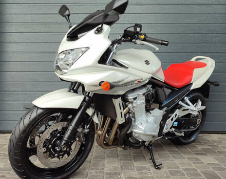 Белый Сузуки GSF 1250S, объемом двигателя 1.25 л и пробегом 36 тыс. км за 6000 $, фото 2 на Automoto.ua
