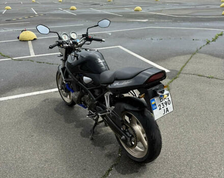 Черный Сузуки GSF 400 Bandit, объемом двигателя 0.4 л и пробегом 90 тыс. км за 3000 $, фото 1 на Automoto.ua
