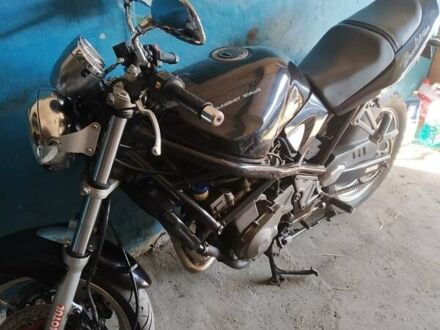 Сузуки GSF 400 Bandit 1997 в Харькове на Automoto.ua Черный Сузуки GSF 400 Bandit, объемом двигателя 0 л и пробегом 43 тыс. км за 2200 $, фото 1 на Automoto.ua