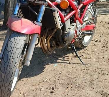 Сузуки GSF 400 Bandit 1992 в Березовке на Automoto.ua Красный Сузуки GSF 400 Bandit, объемом двигателя 0 л и пробегом 192 тыс. км за 1000 $, фото 1 на Automoto.ua