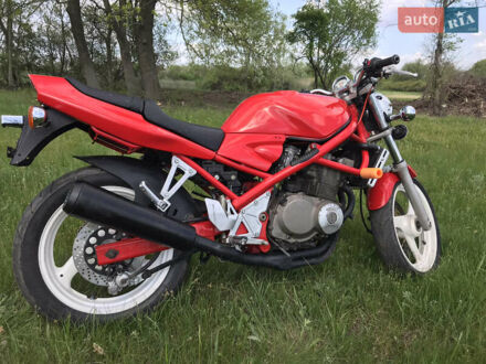 Сузукі GSF 400 Bandit 1993 у Царичанке на Automoto.ua Червоний Сузукі GSF 400 Bandit, об'ємом двигуна 0.4 л та пробігом 63 тис. км за 2700 $, фото 1 на Automoto.ua
