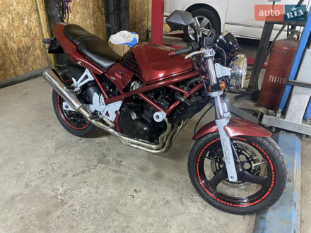 Сузуки GSF 400 Bandit 1997 в Киеве на Automoto.ua Красный Сузуки GSF 400 Bandit, объемом двигателя 0.4 л и пробегом 1 тыс. км за 2200 $, фото 1 на Automoto.ua