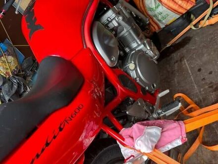 Сузукі GSF 600 Bandit 1996 у Бродах на Automoto.ua Червоний Сузукі GSF 600 Bandit, об'ємом двигуна 0.6 л та пробігом 39 тис. км за 3700 $, фото 1 на Automoto.ua