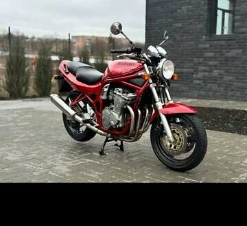 Сузуки GSF 600 Bandit 1999 в Павлограде на Automoto.ua Красный Сузуки GSF 600 Bandit, объемом двигателя 0.6 л и пробегом 34 тыс. км за 3300 $, фото 1 на Automoto.ua