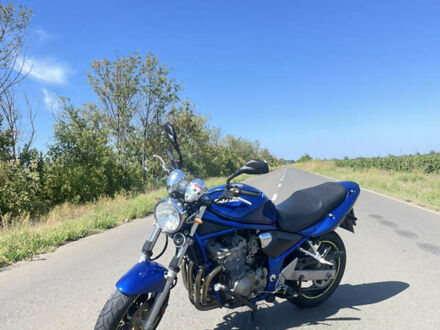 Сузукі GSF 600 Bandit 2002 у Беляевке на Automoto.ua Синій Сузукі GSF 600 Bandit, об'ємом двигуна 0.6 л та пробігом 53 тис. км за 3590 $, фото 1 на Automoto.ua