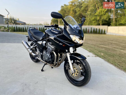 Сузуки GSF 600 Bandit S 2002 в Луцке на Automoto.ua Черный Сузуки GSF 600 Bandit S, объемом двигателя 0.6 л и пробегом 34 тыс. км за 3299 $, фото 1 на Automoto.ua