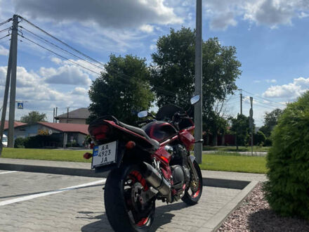 Сузукі GSF 600 Bandit S 2001 у Києві на Automoto.ua Червоний Сузукі GSF 600 Bandit S, об'ємом двигуна 0.6 л та пробігом 90 тис. км за 3300 $, фото 1 на Automoto.ua