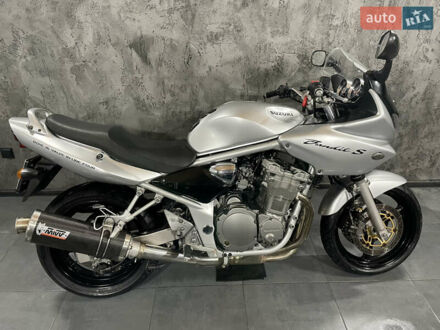 Сузуки GSF 600 Bandit S 2002 в Ровно на Automoto.ua Серый Сузуки GSF 600 Bandit S, объемом двигателя 0.6 л и пробегом 31 тыс. км за 3200 $, фото 1 на Automoto.ua
