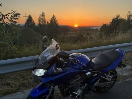 Сузуки GSF 600 Bandit S 2002 в Львове на Automoto.ua Синий Сузуки GSF 600 Bandit S, объемом двигателя 0.6 л и пробегом 45 тыс. км за 2850 $, фото 1 на Automoto.ua