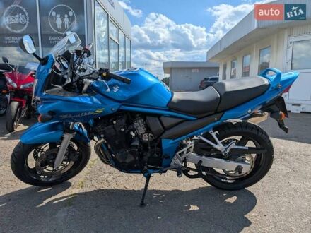 Сузуки GSF 600 Bandit S 2004 в Киеве на Automoto.ua Синий Сузуки GSF 600 Bandit S, объемом двигателя 0.6 л и пробегом 63 тыс. км за 4199 $, фото 1 на Automoto.ua