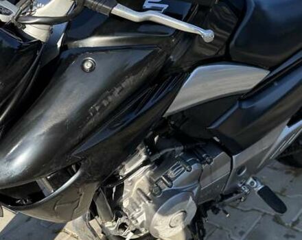 Чорний Сузукі GSR 250, об'ємом двигуна 0.25 л та пробігом 33 тис. км за 1750 $, фото 2 на Automoto.ua