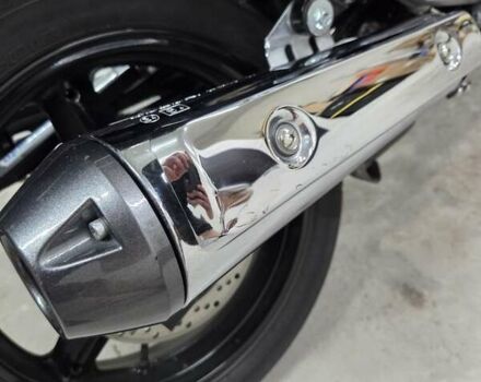 Чорний Сузукі GSR 250, об'ємом двигуна 0.25 л та пробігом 2 тис. км за 3000 $, фото 4 на Automoto.ua