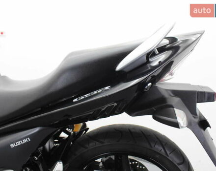 Черный Сузуки GSR 250, объемом двигателя 0.25 л и пробегом 29 тыс. км за 2800 $, фото 12 на Automoto.ua