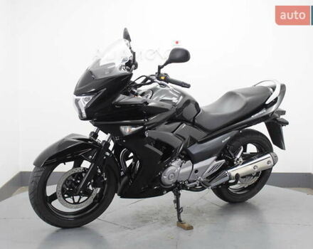 Черный Сузуки GSR 250, объемом двигателя 0.25 л и пробегом 29 тыс. км за 2800 $, фото 2 на Automoto.ua