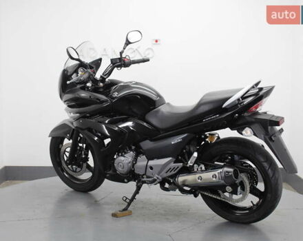 Черный Сузуки GSR 250, объемом двигателя 0.25 л и пробегом 29 тыс. км за 2800 $, фото 5 на Automoto.ua