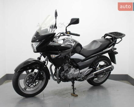 Черный Сузуки GSR 250, объемом двигателя 0.25 л и пробегом 35 тыс. км за 2600 $, фото 2 на Automoto.ua