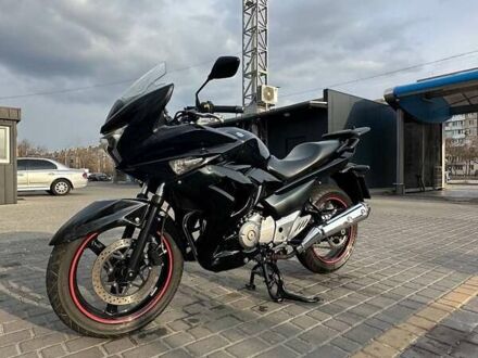 Сузуки GSR 250 2017 в Днепре (Днепропетровске) на Automoto.ua Черный Сузуки GSR 250, объемом двигателя 0.25 л и пробегом 20 тыс. км за 3500 $, фото 1 на Automoto.ua
