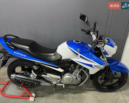Сузуки GSR 250, объемом двигателя 0.25 л и пробегом 17 тыс. км за 3300 $, фото 4 на Automoto.ua