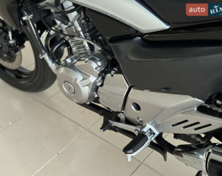 Сузуки GSR 250, объемом двигателя 0.25 л и пробегом 13 тыс. км за 2700 $, фото 32 на Automoto.ua
