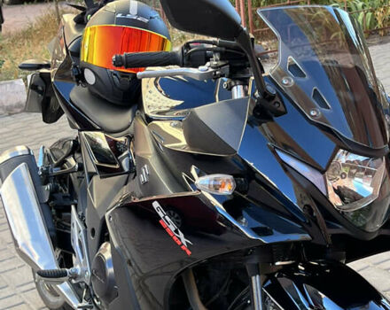 Сузуки GSR 250, объемом двигателя 0 л и пробегом 8 тыс. км за 4800 $, фото 2 на Automoto.ua