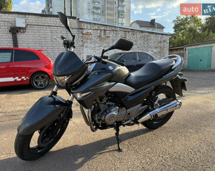Серый Сузуки GSR 250, объемом двигателя 0.25 л и пробегом 8 тыс. км за 2700 $, фото 2 на Automoto.ua