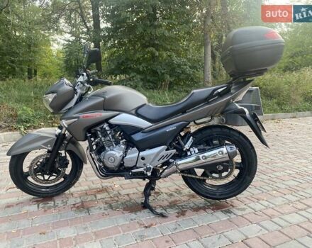 Серый Сузуки GSR 250, объемом двигателя 0 л и пробегом 35 тыс. км за 2600 $, фото 1 на Automoto.ua