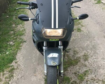 Серый Сузуки GSR 250, объемом двигателя 0 л и пробегом 40 тыс. км за 1500 $, фото 4 на Automoto.ua