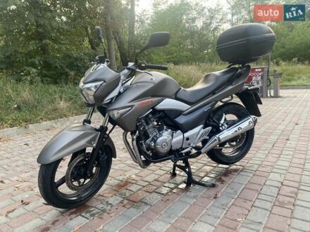 Серый Сузуки GSR 250, объемом двигателя 0 л и пробегом 35 тыс. км за 2600 $, фото 1 на Automoto.ua