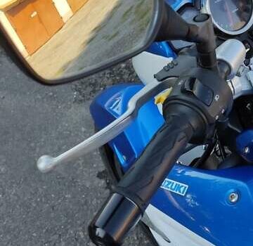 Синий Сузуки GSR 250, объемом двигателя 0.25 л и пробегом 35 тыс. км за 2600 $, фото 3 на Automoto.ua