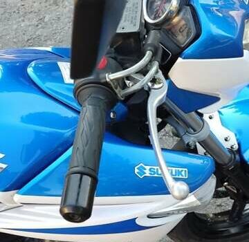 Синий Сузуки GSR 250, объемом двигателя 0.25 л и пробегом 35 тыс. км за 2600 $, фото 4 на Automoto.ua