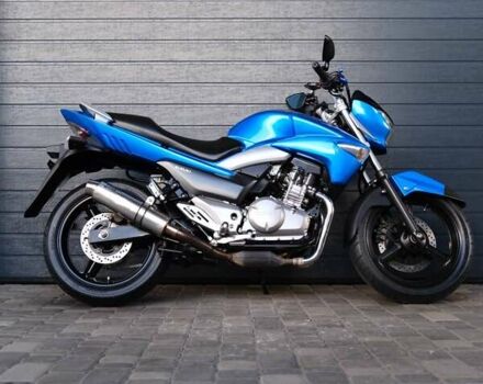 Синий Сузуки GSR 250, объемом двигателя 0.25 л и пробегом 27 тыс. км за 2800 $, фото 1 на Automoto.ua
