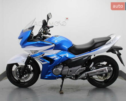 Синий Сузуки GSR 250, объемом двигателя 0.25 л и пробегом 9 тыс. км за 3300 $, фото 1 на Automoto.ua