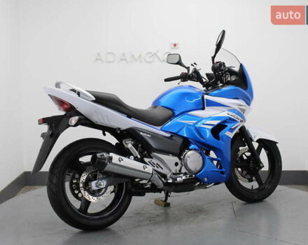 Синий Сузуки GSR 250, объемом двигателя 0.25 л и пробегом 9 тыс. км за 3300 $, фото 4 на Automoto.ua