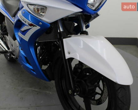 Синий Сузуки GSR 250, объемом двигателя 0.25 л и пробегом 9 тыс. км за 3300 $, фото 9 на Automoto.ua