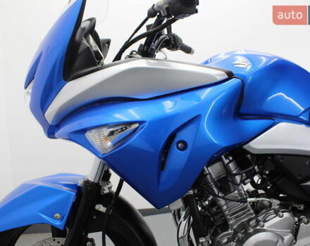 Синий Сузуки GSR 250, объемом двигателя 0.25 л и пробегом 11 тыс. км за 2900 $, фото 11 на Automoto.ua