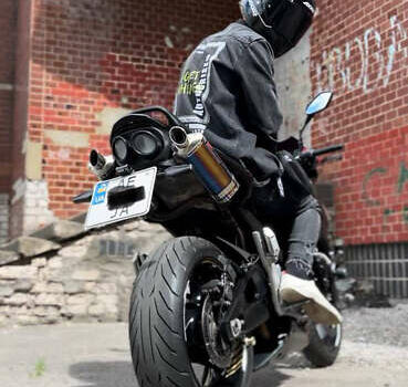 Черный Сузуки GSR 400, объемом двигателя 0.4 л и пробегом 43 тыс. км за 4600 $, фото 9 на Automoto.ua