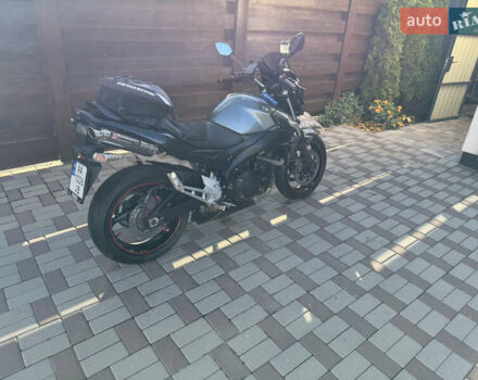 Сузуки GSR 400 2010 в Киеве на Automoto.ua Серый Сузуки GSR 400, объемом двигателя 0.4 л и пробегом 51 тыс. км за 4300 $, фото 4 на Automoto.ua